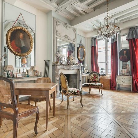 Au Coeur De Paris - Appartement Historique De Madame Du Barry Dış mekan fotoğraf